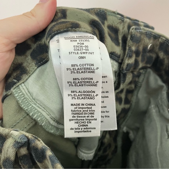 Good American Good Waist Crop Skinny Jeans in Sage Green Leopard Print Size 2/26 - Picture 6 of 7